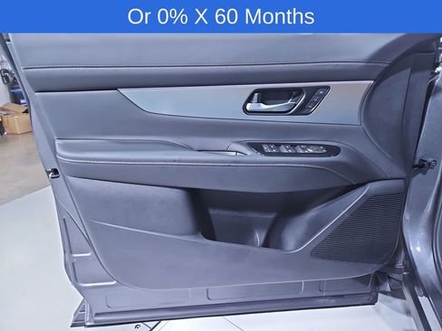 New 2025 Nissan Murano SL image 10