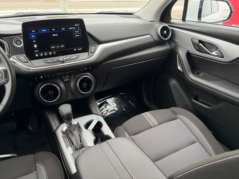Used 2025 Chevrolet Blazer LT image 30