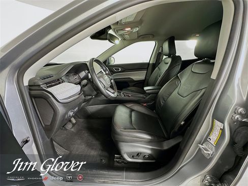 Used 2022 Jeep Compass Latitude image 23