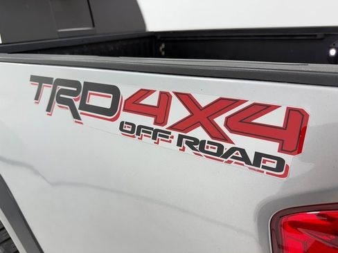 Used 2017 Toyota Tacoma TRD Off-Road w/ Tow Package (A/T) image 34
