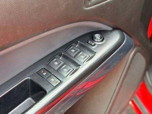 Used 2015 Chevrolet Colorado Z71 AWD/4WD image 18