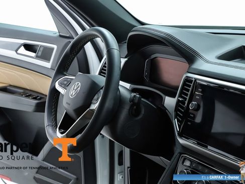Used 2023 Volkswagen Atlas Cross Sport SE w/ Panoramic Sunroof Package AWD/4WD image 35