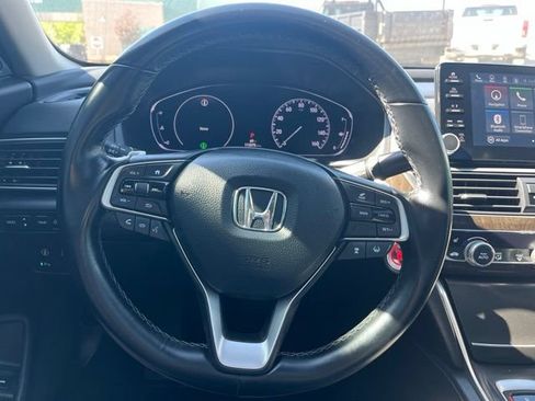 Used 2020 Honda Accord Touring image 37