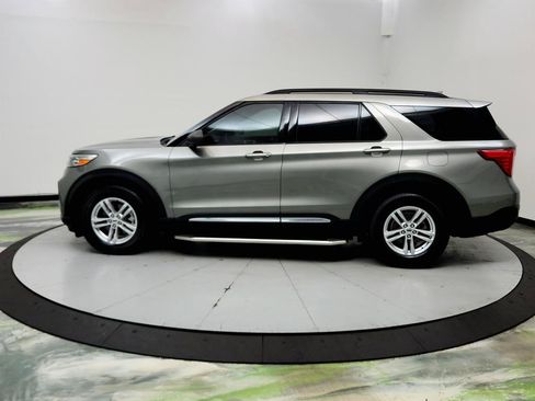Used 2020 Ford Explorer XLT RWD image 8
