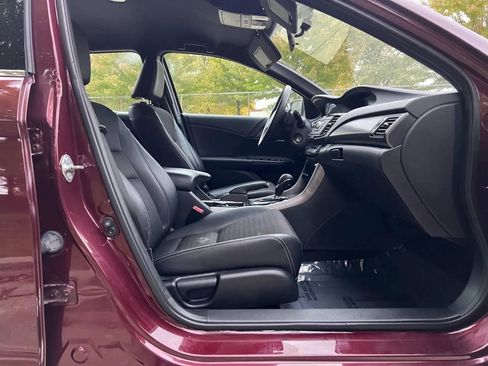 Used 2016 Honda Accord Sport image 16