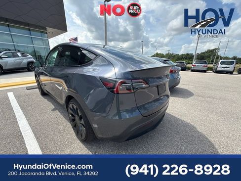 Used 2022 Tesla Model Y Performance AWD/4WD image 11