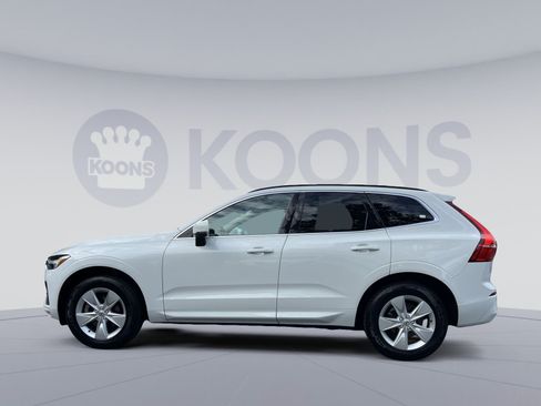 Used 2022 Volvo XC60 B5 Momentum AWD/4WD image 7