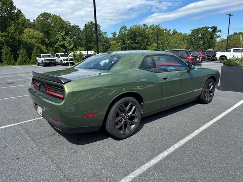 Used 2023 Dodge Challenger SXT w/ Plus Package RWD image 7