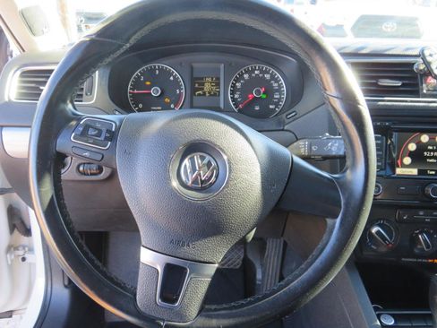 Used 2014 Volkswagen Jetta TDI FWD image 12