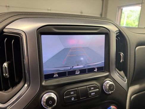 Used 2022 GMC Sierra 1500 SLT w/ SLT Premium Package AWD/4WD image 19