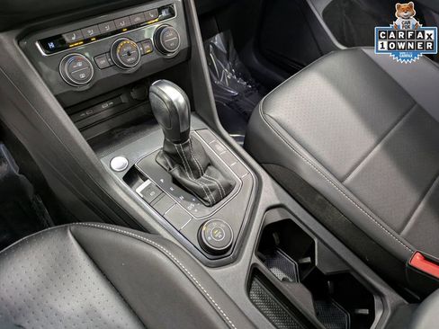 Used 2021 Volkswagen Tiguan SE w/ Panoramic Sunroof Package AWD/4WD image 15