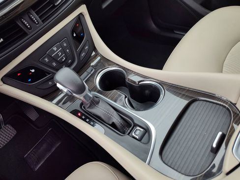 Used 2019 Buick Envision Preferred image 27