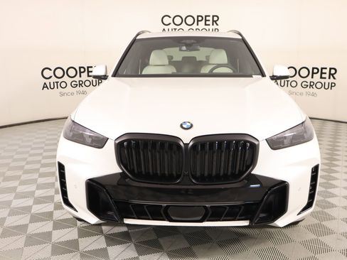 New 2026 BMW X5 xDrive40i w/ M Sport Package AWD/4WD image 9