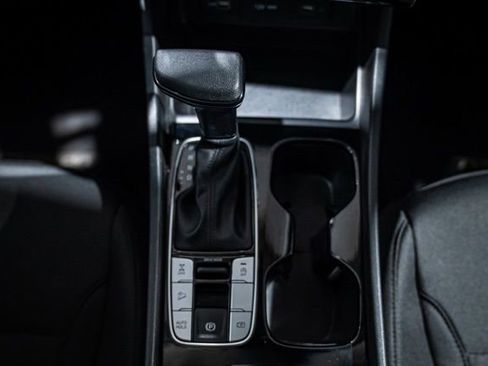 Used 2023 Hyundai Tucson SE image 18