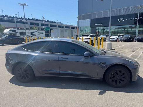 Used 2022 Tesla Model 3 Long Range AWD/4WD image 4
