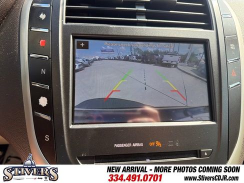 Used 2019 Lincoln MKC Select w/ Select Plus Package FWD image 18