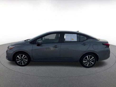 Used 2025 Nissan Versa SV FWD image 9