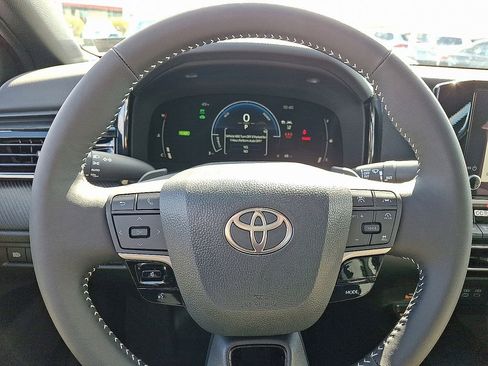 New 2026 Toyota Camry SE FWD image 18