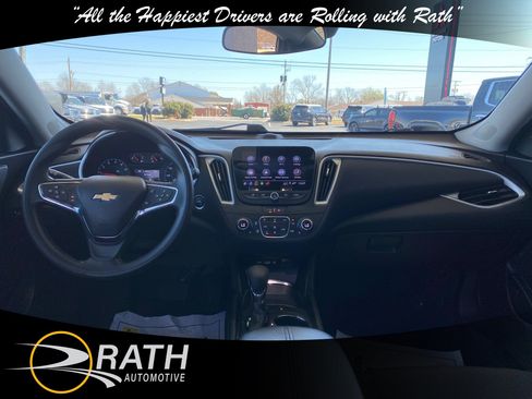 Used 2024 Chevrolet Malibu LT FWD image 16