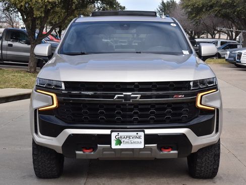 Used 2021 Chevrolet Tahoe Z71 w/ Z71 Signature Package image 3