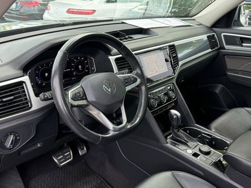 Used 2022 Volkswagen Atlas SEL R-Line AWD/4WD image 22