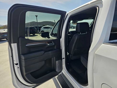 Used 2023 Chevrolet Silverado 1500 High Country w/ Technology Package AWD/4WD image 15