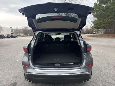 Used 2024 Nissan Murano SV image 25