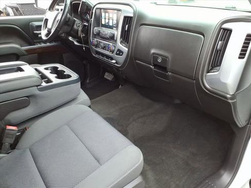 Used 2018 GMC Sierra 1500 SLE w/ SLE Value Package image 25