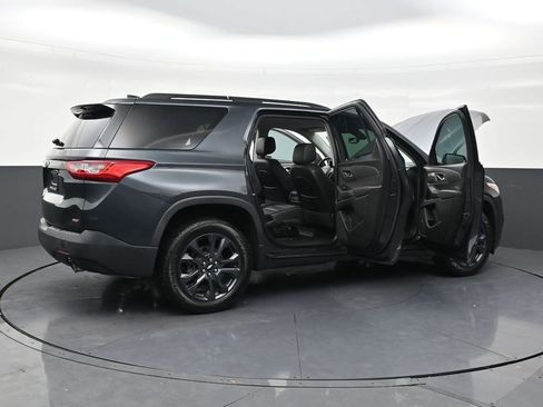 Used 2020 Chevrolet Traverse RS image 27