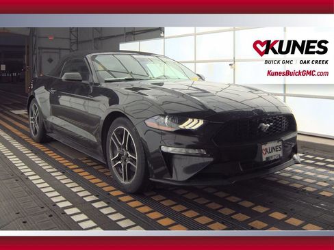 Used 2023 Ford Mustang Premium image 5