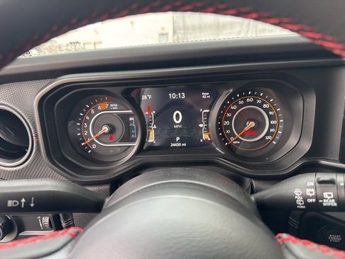 Used 2024 Jeep Wrangler Unlimited Rubicon image 16