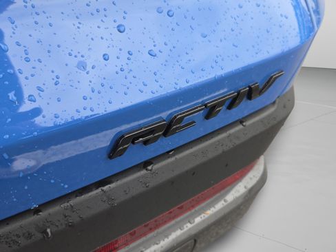 Used 2025 Chevrolet Equinox ACTIV w/ Safety and Technology Package image 34