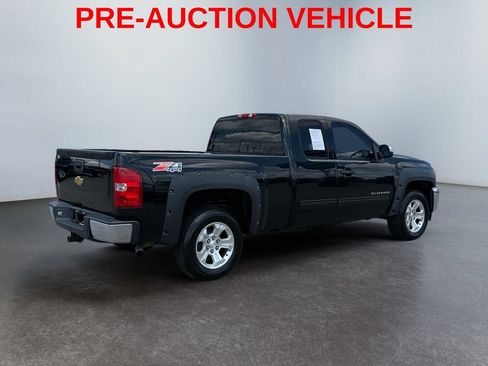 Used 2013 Chevrolet Silverado 1500 LT AWD/4WD image 3