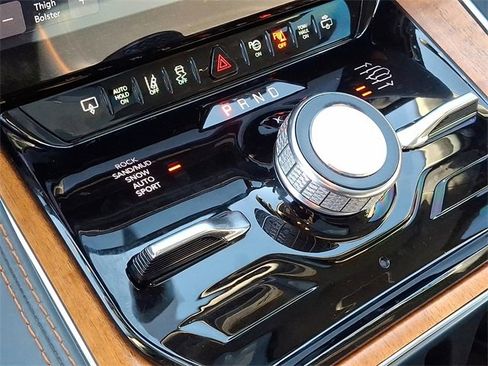 Used 2022 Jeep Grand Wagoneer Series II w/ Premium Group II image 13