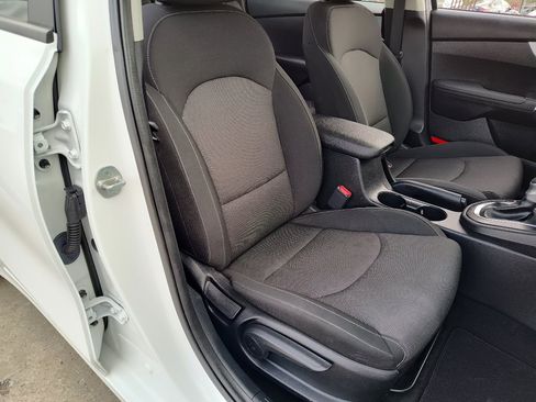 Used 2023 Kia Forte LXS image 20