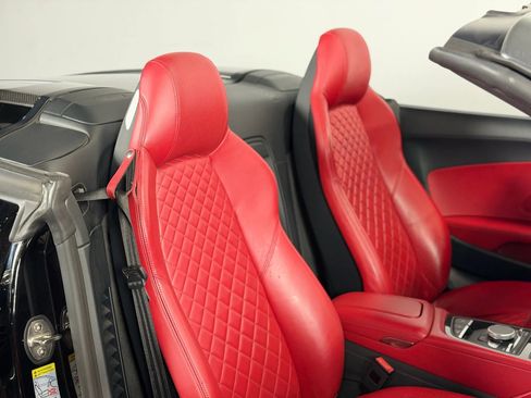 Used 2017 Audi R8 V10 w/ Ceramic Brake Package image 24