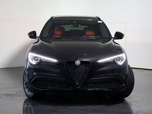 Used 2023 Alfa Romeo Stelvio Veloce AWD/4WD image 9