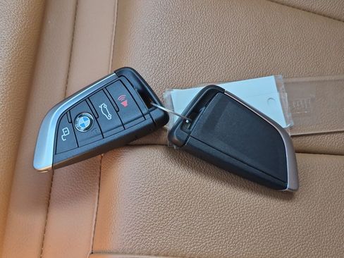 Used 2025 BMW Z4 M40i w/ Edition RWD image 34