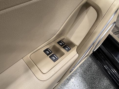 Used 2014 Volkswagen Beetle TDI image 21