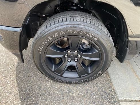 Used 2020 RAM 1500 Big Horn AWD/4WD image 12