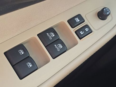 Used 2017 Subaru Outback 2.5i Premium image 24