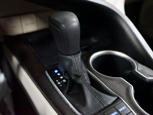 Certified 2022 Toyota Camry LE image 20