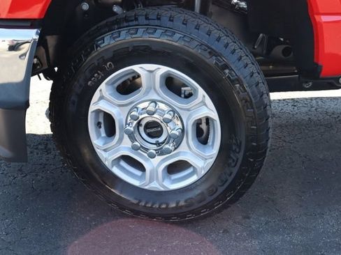 New 2026 Ford F350 XLT w/ FX4 Off-Road Package AWD/4WD image 3