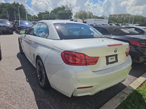 Used 2018 BMW M4 Convertible RWD image 4