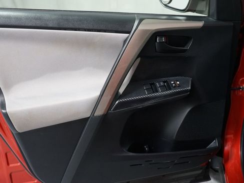 Used 2014 Toyota RAV4 LE FWD image 25