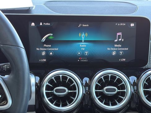 Certified 2020 Mercedes-Benz GLB 250 image 37