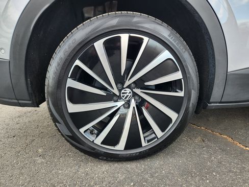 Used 2024 Volkswagen ID.4 Pro image 24