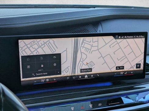 Used 2023 BMW 740i w/ Parking Assistance Package image 14