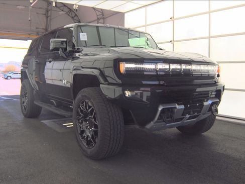 Used 2025 GMC Hummer EV 2X AWD/4WD image 3