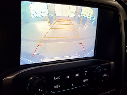 Used 2017 GMC Sierra 1500 SLE w/ SLE Value Package image 13